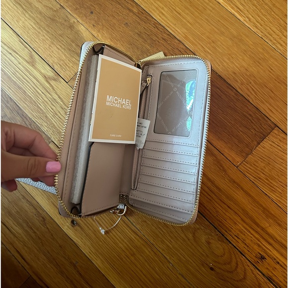 Wallet! - Picture 2 of 2